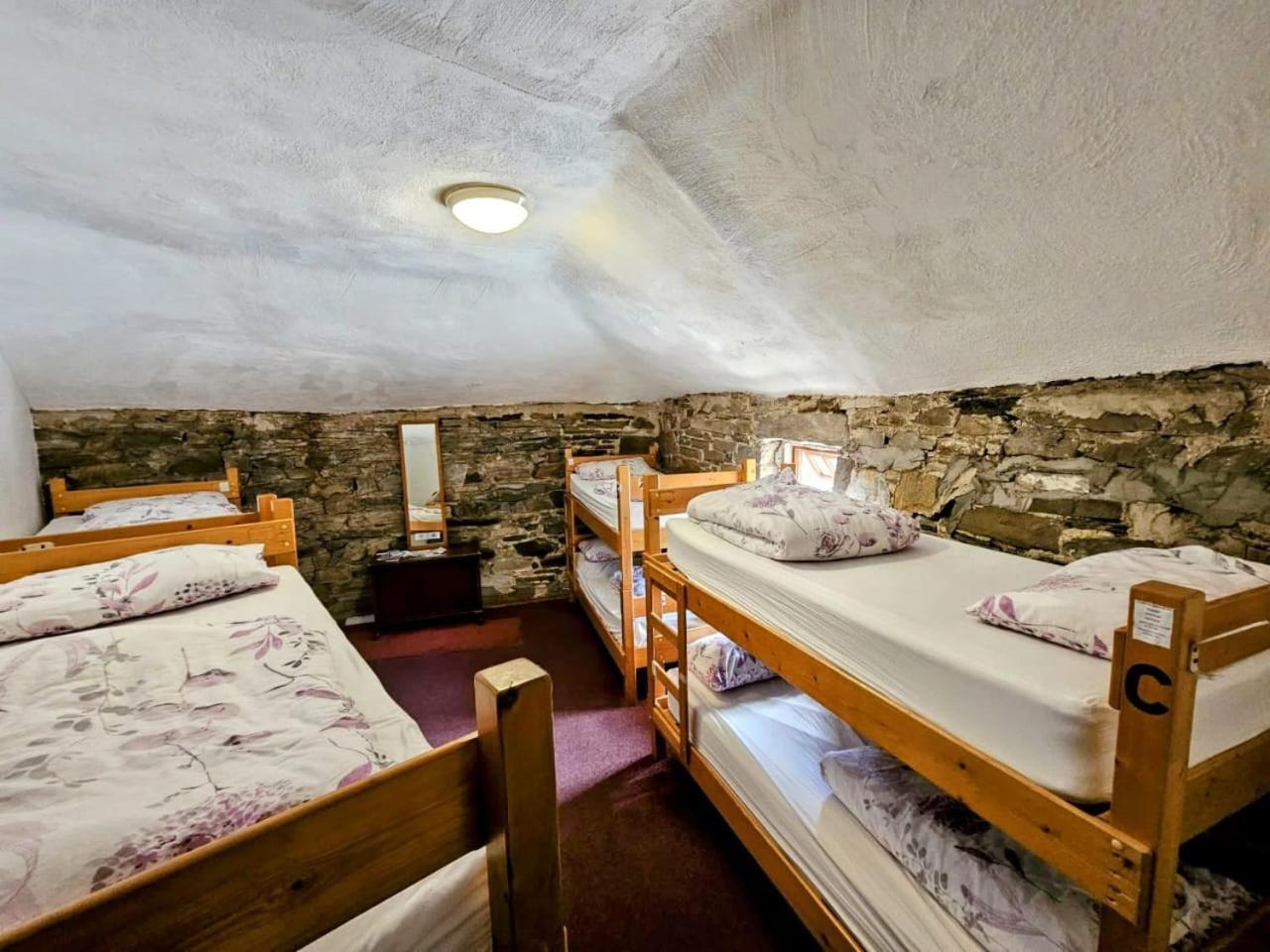 Old Mill Holiday Hostel Westport Eksteriør bilde