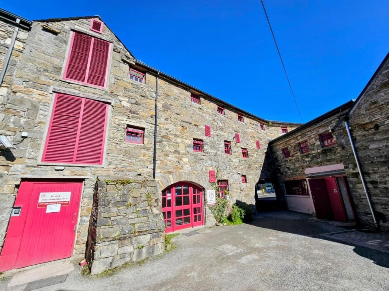 Old Mill Holiday Hostel Westport Eksteriør bilde